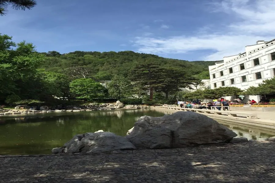 Fragrant Hill Hotel-1